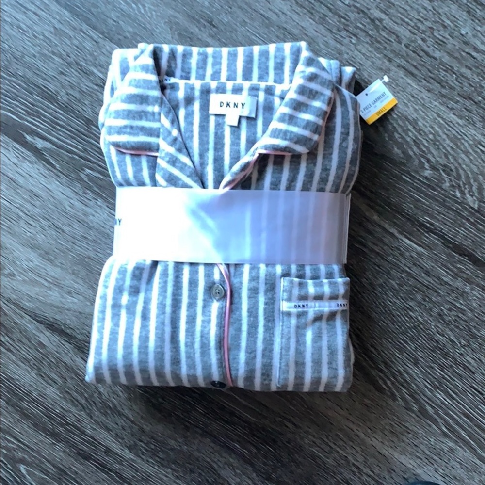 DKNY pajama two piece pant set